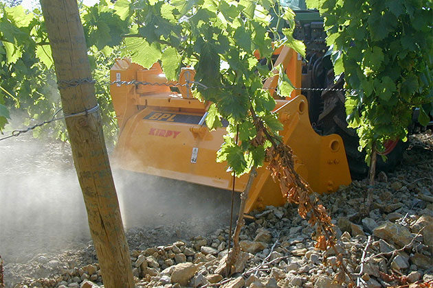 Kirpy BPL stone crusher in vineyards